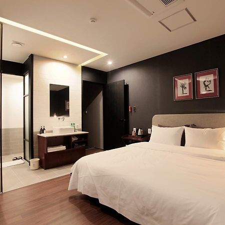 Brown-Dot Hotel Gupo Пусан Экстерьер фото