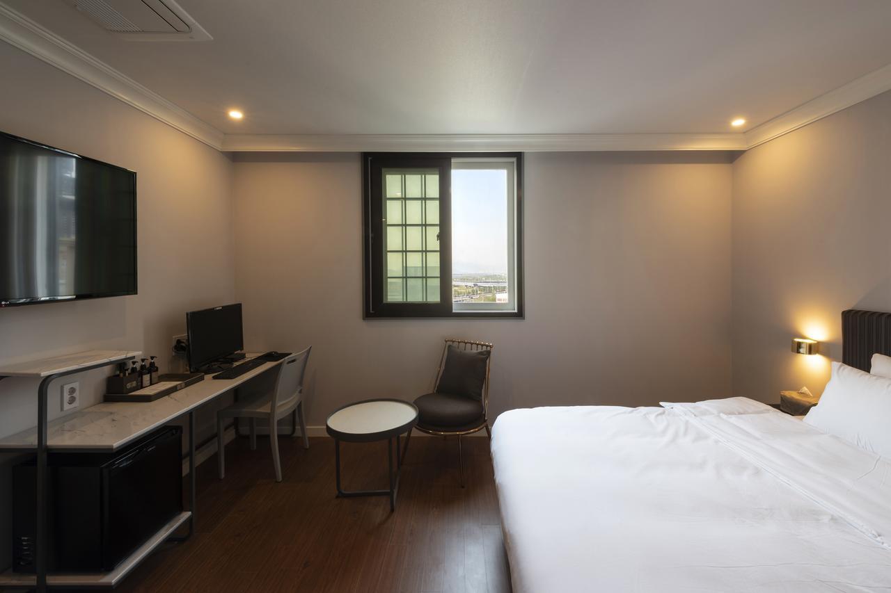Brown-Dot Hotel Gupo Пусан Экстерьер фото